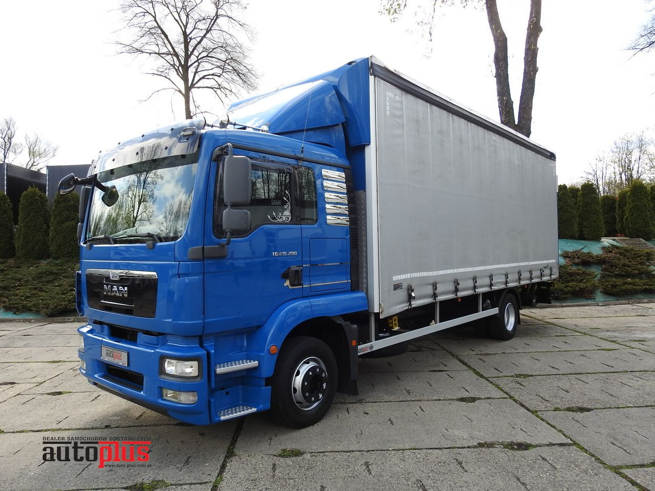 MAN TGM 15.290 TARPAULIN LIFT 18 PALLETS CRUISE CONTROL TWIN WHEELS AIR CONDITIONING 290HP - Tent tarbesõiduk: pilt 1 MAN TGM 15.290 TARPAULIN LIFT 18 PALLETS CRUISE CONTROL TWIN WHEELS AIR CONDITIONING 290HP - Tent tarbesõiduk: pilt 1
