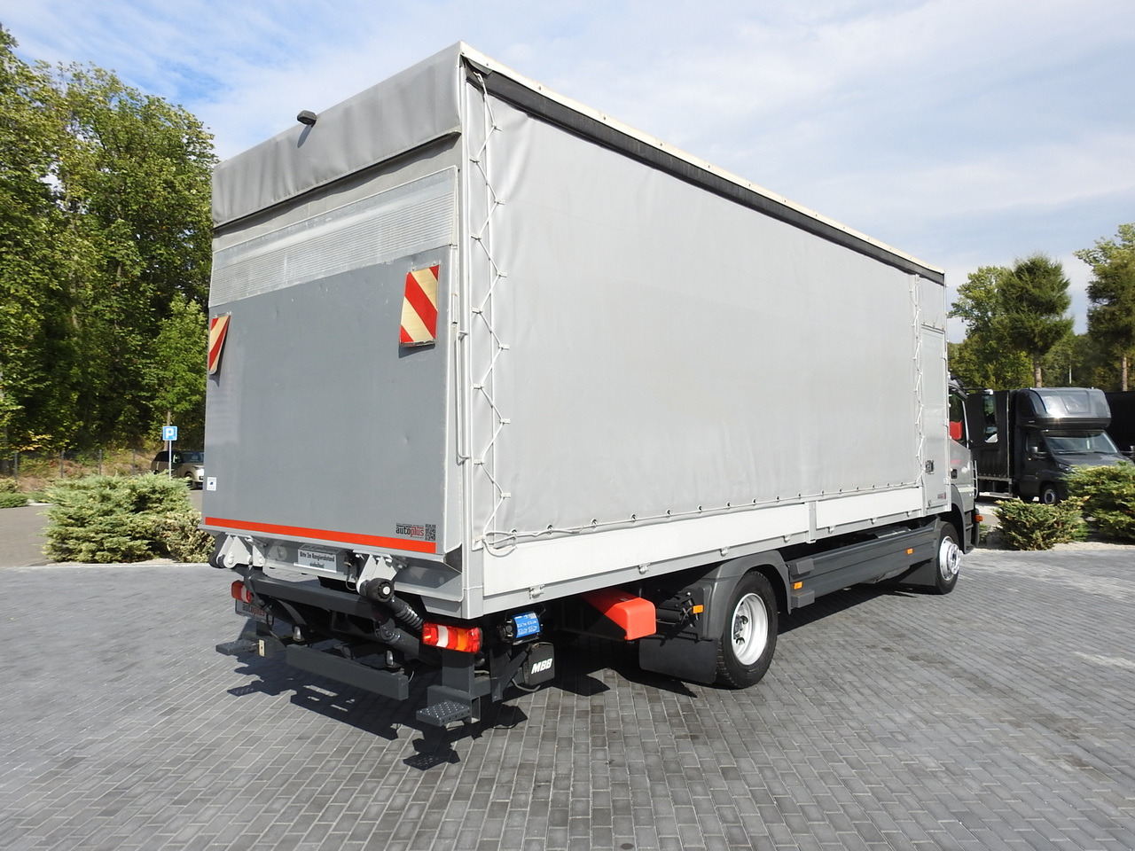 MERCEDES ATEGO 1221 TARPAULIN LIFT 16 PALLETS WEBASTO AIR CONDITIONING PNEUMATICS TWIN WHEELS 230HP - Tent tarbesõiduk: pilt 3 MERCEDES ATEGO 1221 TARPAULIN LIFT 16 PALLETS WEBASTO AIR CONDITIONING PNEUMATICS TWIN WHEELS 230HP - Tent tarbesõiduk: pilt 3