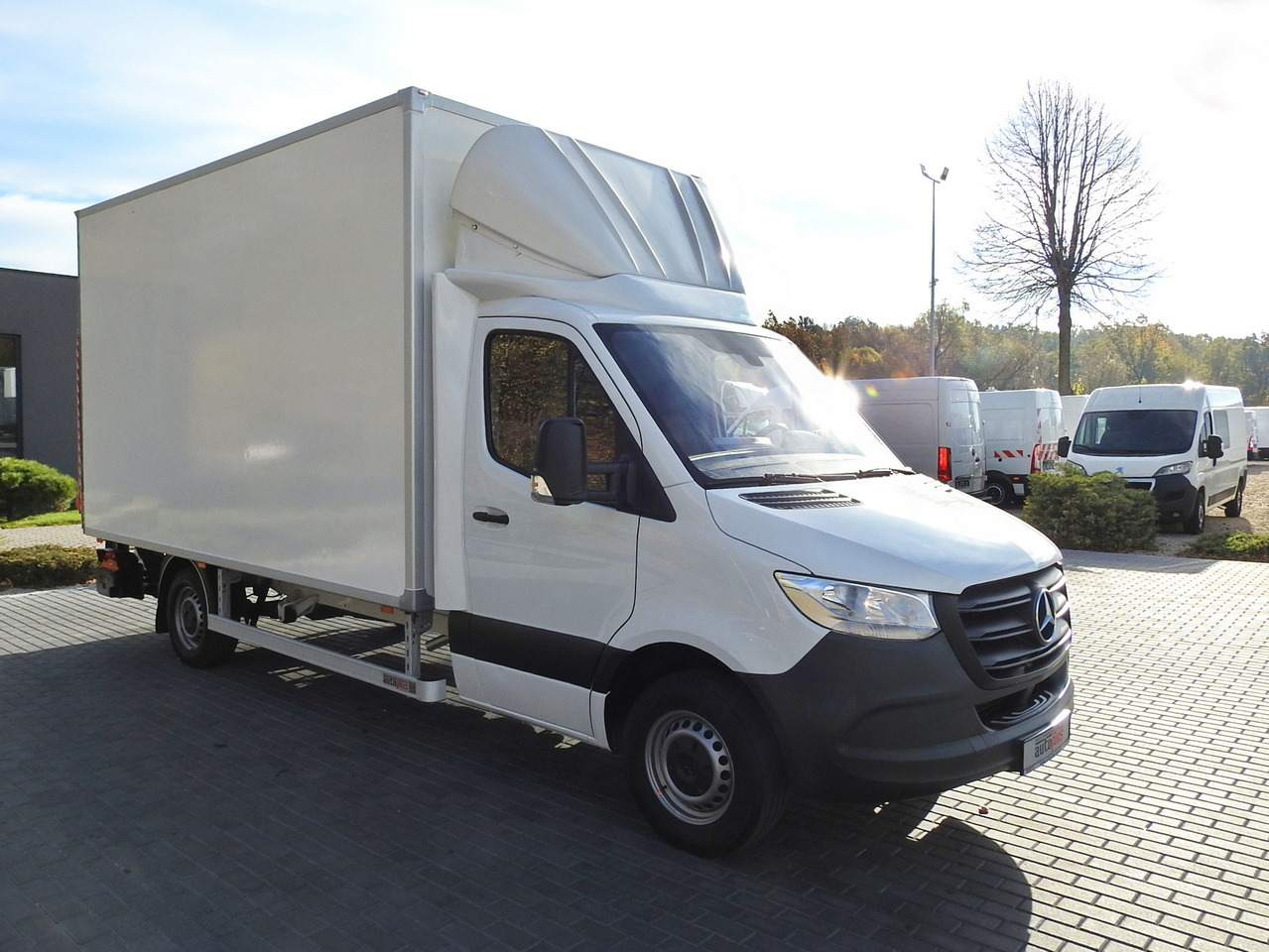 MERCEDES SPRINTER BOX LIFT 8 PALLETS AIR CONDITIONING 150HP - Tarbesõiduk furgoon: pilt 4 MERCEDES SPRINTER BOX LIFT 8 PALLETS AIR CONDITIONING 150HP - Tarbesõiduk furgoon: pilt 4