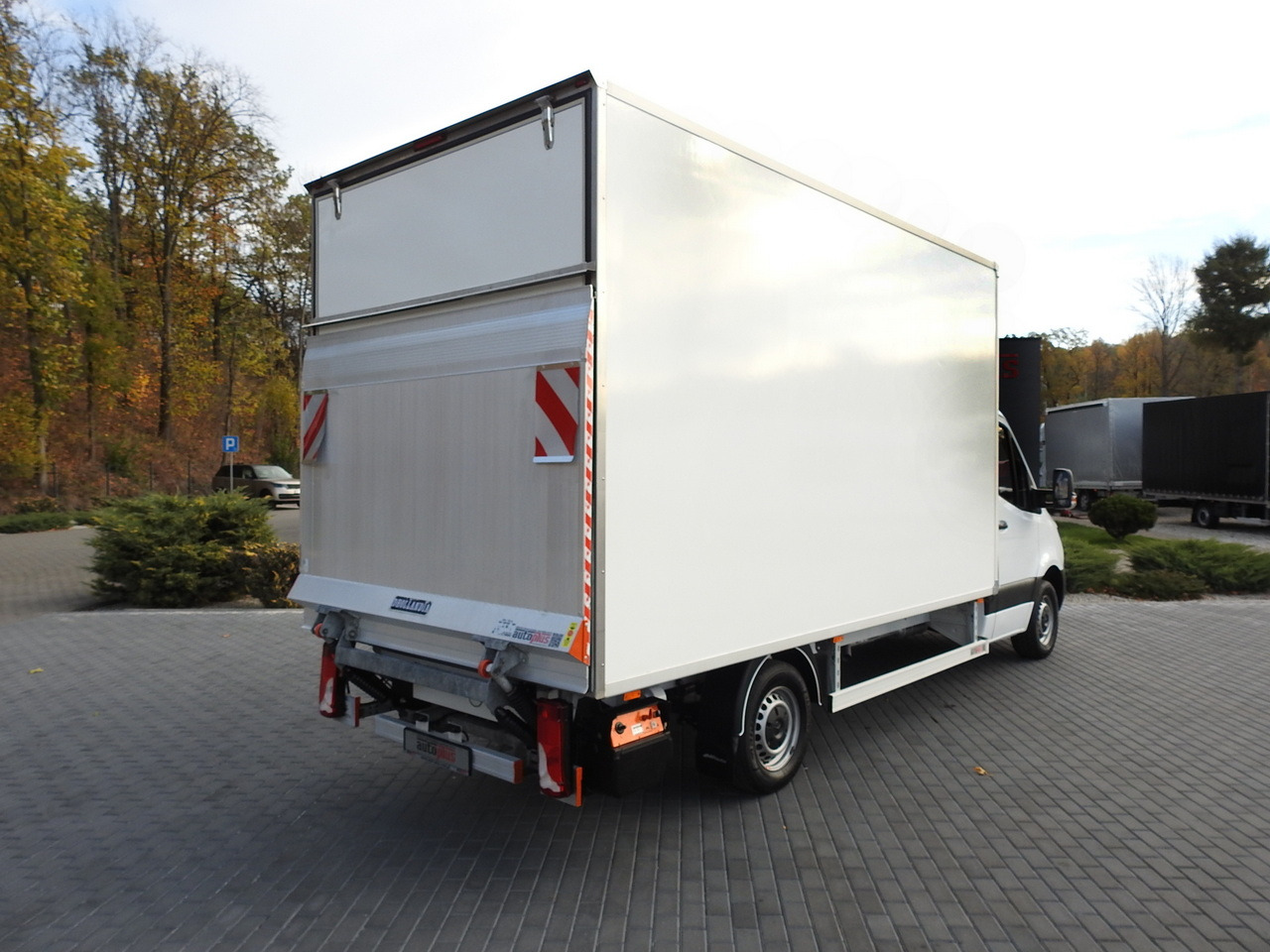 MERCEDES SPRINTER BOX LIFT 8 PALLETS AIR CONDITIONING 150HP - Tarbesõiduk furgoon: pilt 3 MERCEDES SPRINTER BOX LIFT 8 PALLETS AIR CONDITIONING 150HP - Tarbesõiduk furgoon: pilt 3