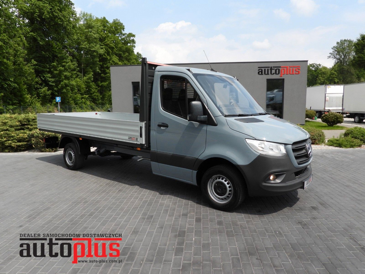 Mercedes-Benz SPRINTER 315 PRITSCHE 8 PALETTEN TEMPOMAT - Madelauto: pilt 1 Mercedes-Benz SPRINTER 315 PRITSCHE 8 PALETTEN TEMPOMAT - Madelauto: pilt 1