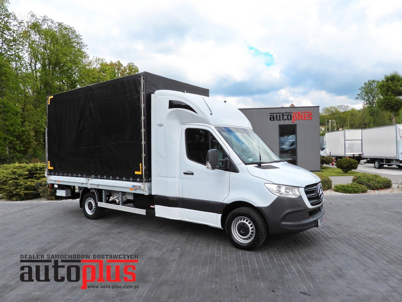 Mercedes-Benz SPRINTER 316 PRITSCHE PLANE AUFZUG 8 PALETTEN - Tent tarbesõiduk, Meeskonnaauto: pilt 1 Mercedes-Benz SPRINTER 316 PRITSCHE PLANE AUFZUG 8 PALETTEN - Tent tarbesõiduk, Meeskonnaauto: pilt 1