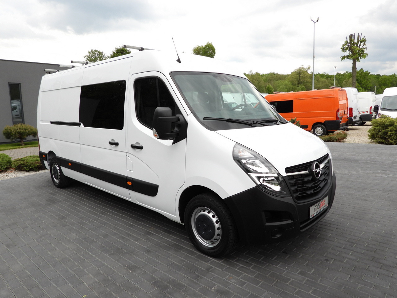 OPEL MOVANO BOX DELIVERY VAN 7 SEATS CRUISE CONTROL LED LIGHTS AIR CONDITIONING 135HP - Kaubik: pilt 4 OPEL MOVANO BOX DELIVERY VAN 7 SEATS CRUISE CONTROL LED LIGHTS AIR CONDITIONING 135HP - Kaubik: pilt 4