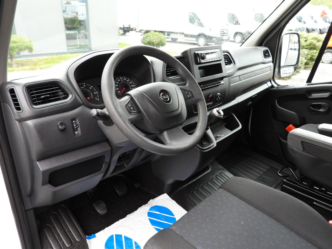 Opel MOVANO PRITSCHE PLANE 10 PALETTEN WEBASTO A/C - Tent tarbesõiduk, Meeskonnaauto: pilt 2 Opel MOVANO PRITSCHE PLANE 10 PALETTEN WEBASTO A/C - Tent tarbesõiduk, Meeskonnaauto: pilt 2