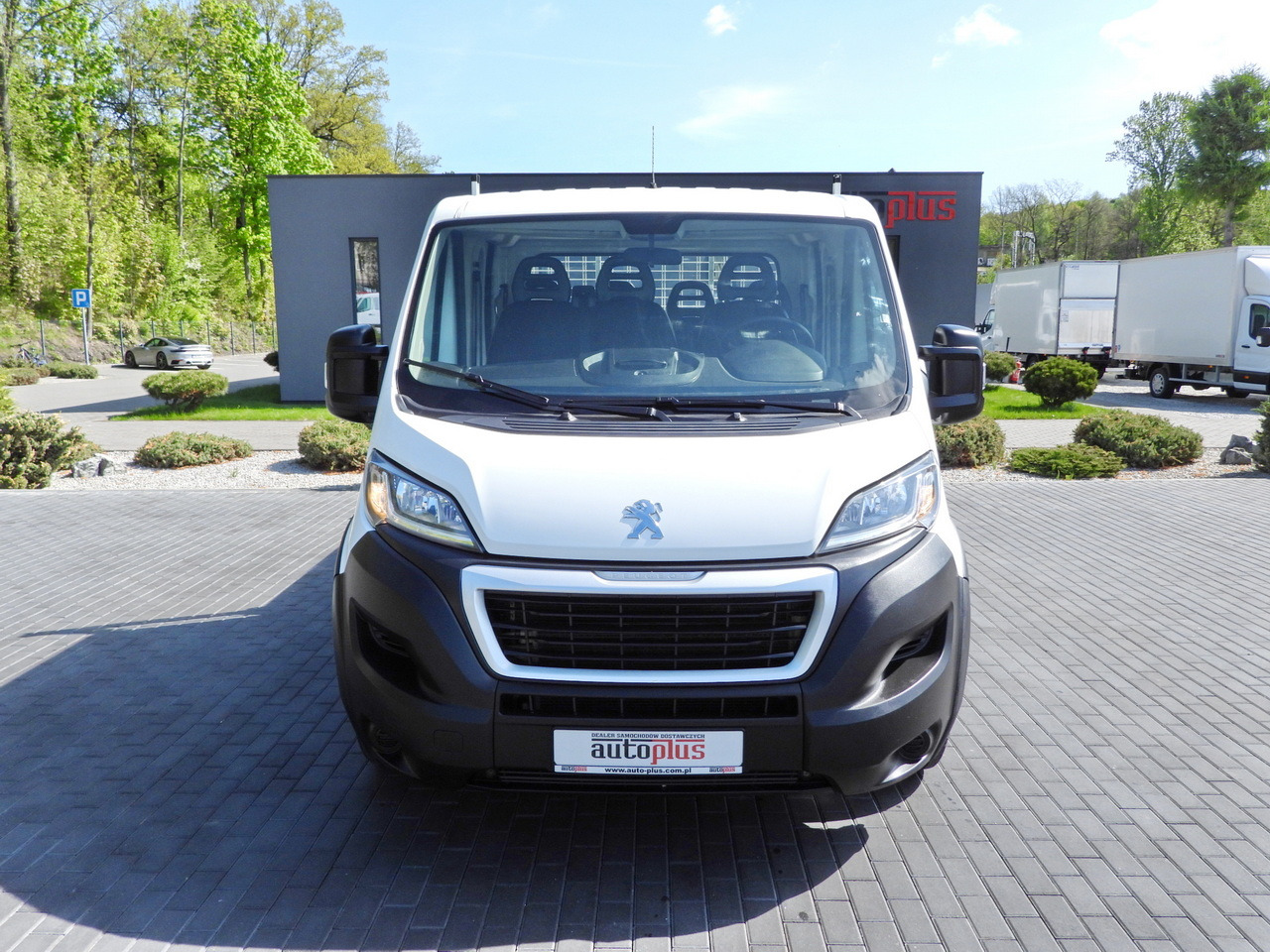 PEUGEOT BOXER TIPPER DOUBLE CABIN DOKA 7 SEATS CRUISE CONTROL AIR CONDITIONING 140HP - Tarbesõiduk kallur: pilt 5 PEUGEOT BOXER TIPPER DOUBLE CABIN DOKA 7 SEATS CRUISE CONTROL AIR CONDITIONING 140HP - Tarbesõiduk kallur: pilt 5