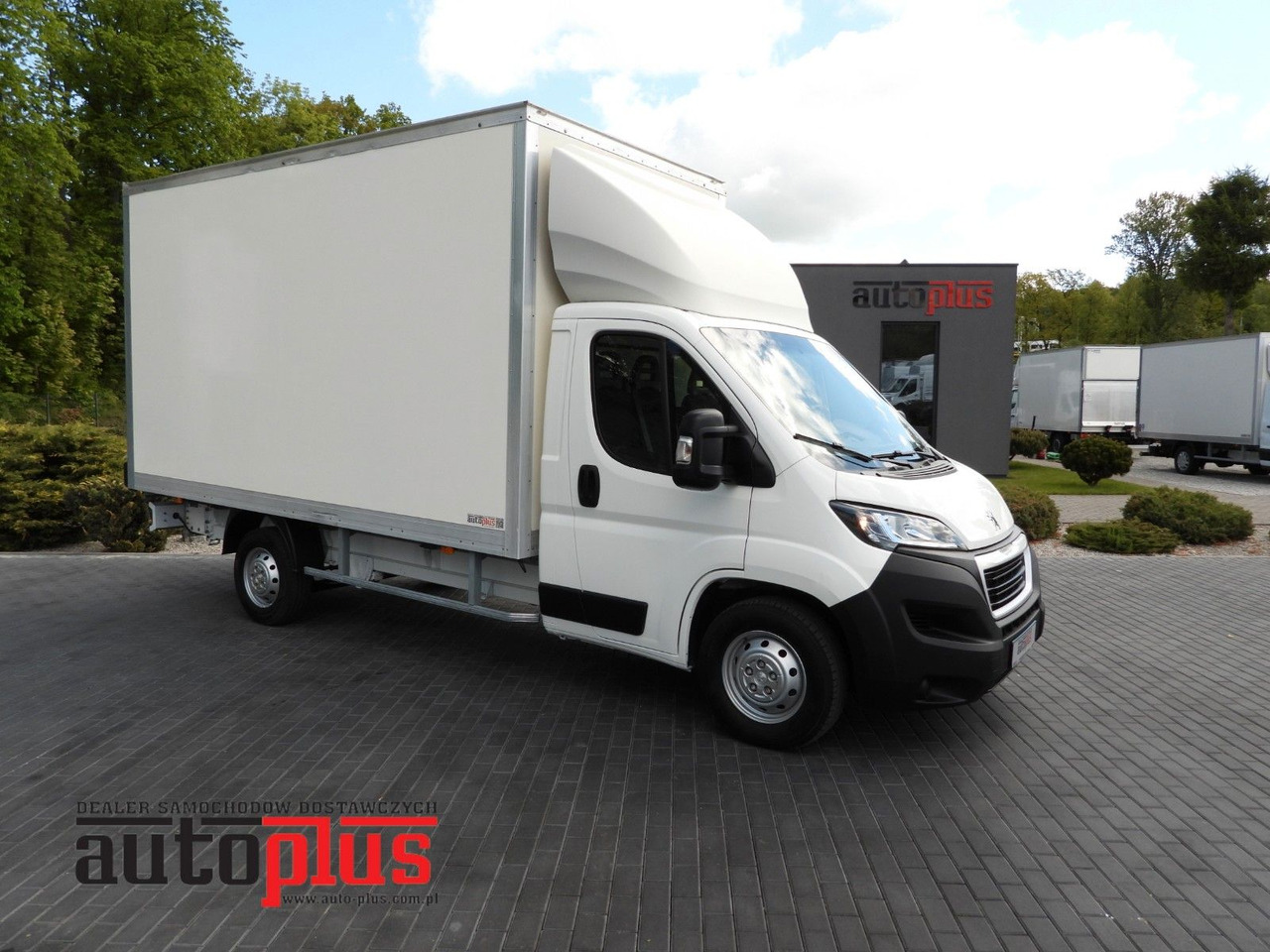 Peugeot BOXER KOFFER 8 PALETTEN TEMPOMAT KLIMAANLAGE Peugeot BOXER KOFFER 8 PALETTEN TEMPOMAT KLIMAANLAGE - Tarbesõiduk furgoon: pilt 1 Peugeot BOXER KOFFER 8 PALETTEN TEMPOMAT KLIMAANLAGE Peugeot BOXER KOFFER 8 PALETTEN TEMPOMAT KLIMAANLAGE - Tarbesõiduk furgoon: pilt 1