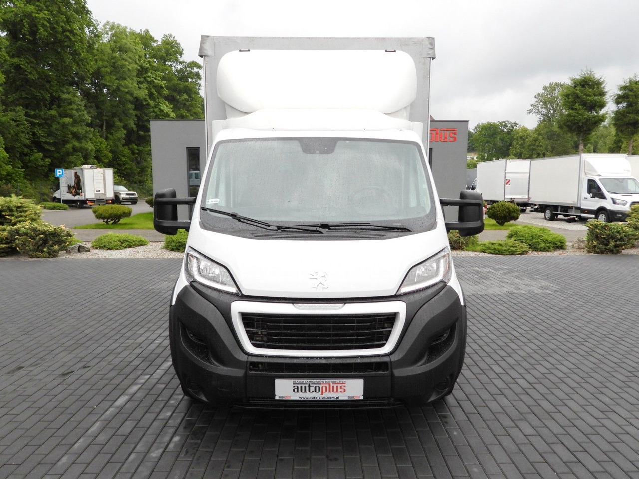 Peugeot BOXER PRITSCHE PLANE AUFZUG 8 PALETTEN TEMPOMAT - Tent tarbesõiduk: pilt 5 Peugeot BOXER PRITSCHE PLANE AUFZUG 8 PALETTEN TEMPOMAT - Tent tarbesõiduk: pilt 5