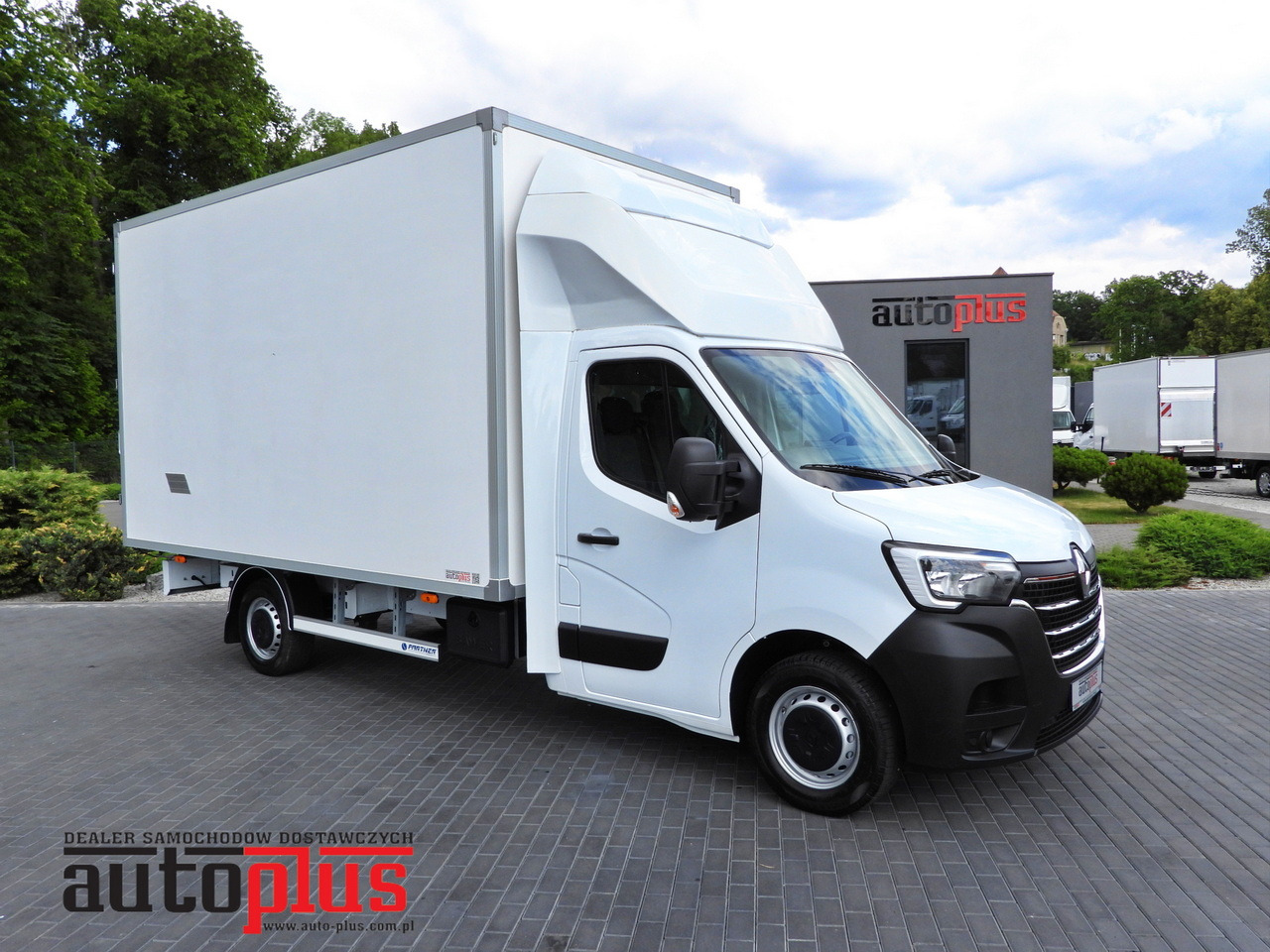 RENAULT MASTER BOX 8 PALLETS CRUISE CONTROL LED LIGHTS AIR CONDITIONING 165HP - Tarbesõiduk furgoon: pilt 1 RENAULT MASTER BOX 8 PALLETS CRUISE CONTROL LED LIGHTS AIR CONDITIONING 165HP - Tarbesõiduk furgoon: pilt 1