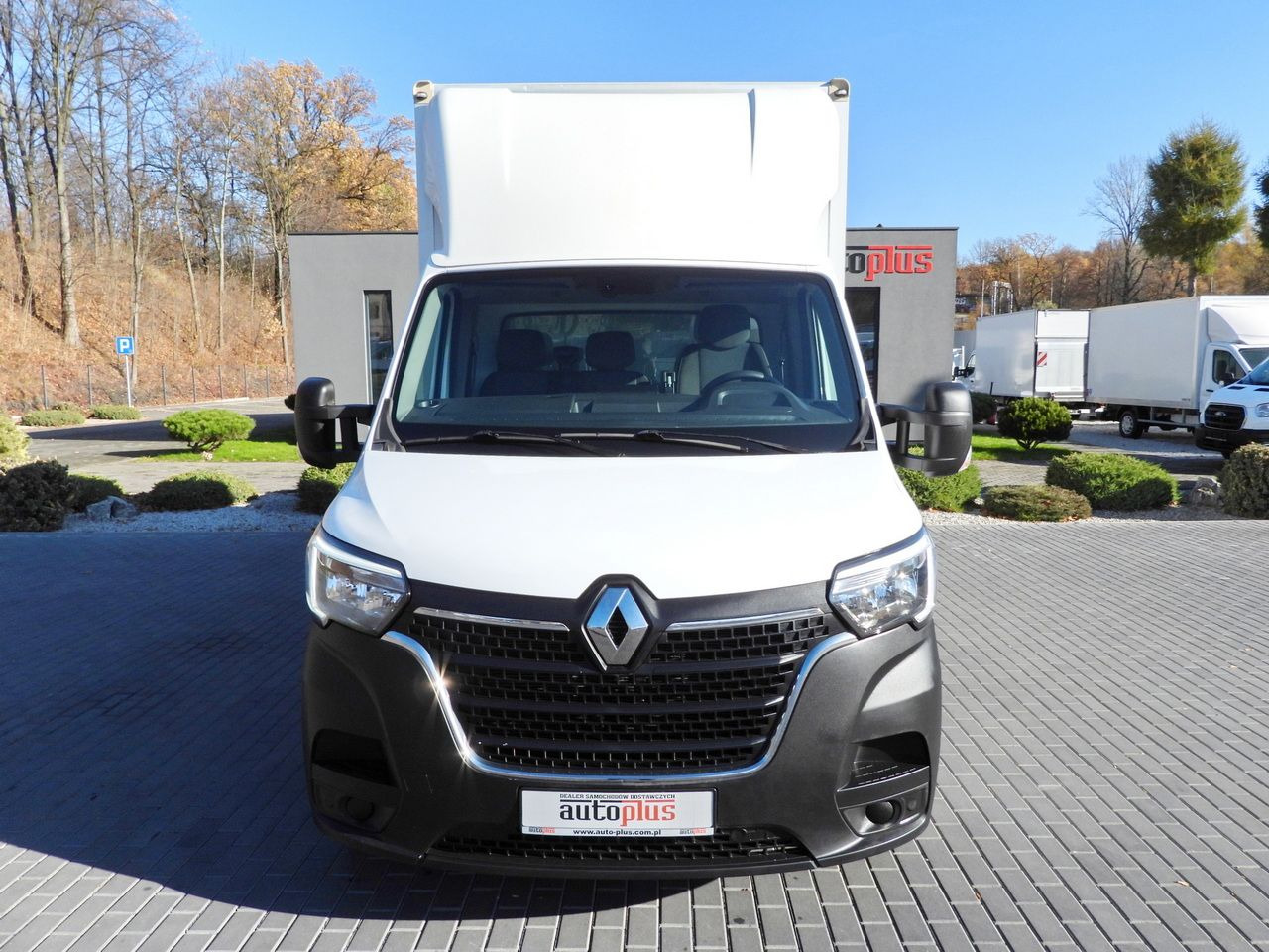 RENAULT MASTER BOX 8 PALLETS CRUISE CONTROL NAVIGATION LED LIGHTS AIR CONDITIONING 145HP - Tarbesõiduk furgoon: pilt 5 RENAULT MASTER BOX 8 PALLETS CRUISE CONTROL NAVIGATION LED LIGHTS AIR CONDITIONING 145HP - Tarbesõiduk furgoon: pilt 5