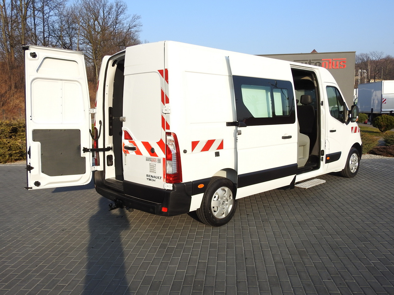RENAULT MASTER BOX DELIVERY VAN 7 SEATS CRUISE CONTROL AIR CONDITIONING 130HP - Kaubik: pilt 3 RENAULT MASTER BOX DELIVERY VAN 7 SEATS CRUISE CONTROL AIR CONDITIONING 130HP - Kaubik: pilt 3