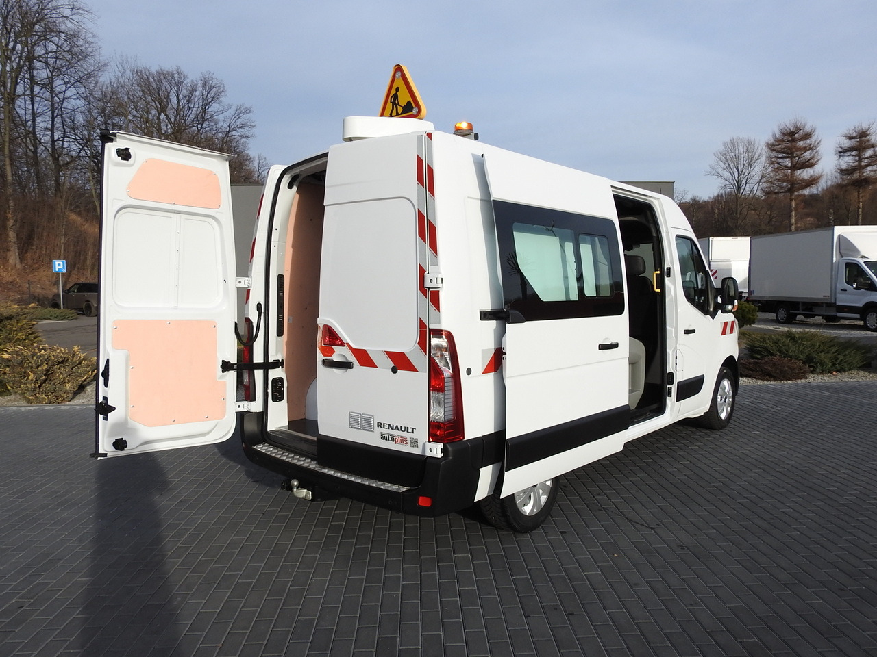 RENAULT MASTER BOX DELIVERY VAN 7 SEATS CRUISE CONTROL AIR CONDITIONING LED LIGHTS 135HP - Kaubik: pilt 3 RENAULT MASTER BOX DELIVERY VAN 7 SEATS CRUISE CONTROL AIR CONDITIONING LED LIGHTS 135HP - Kaubik: pilt 3