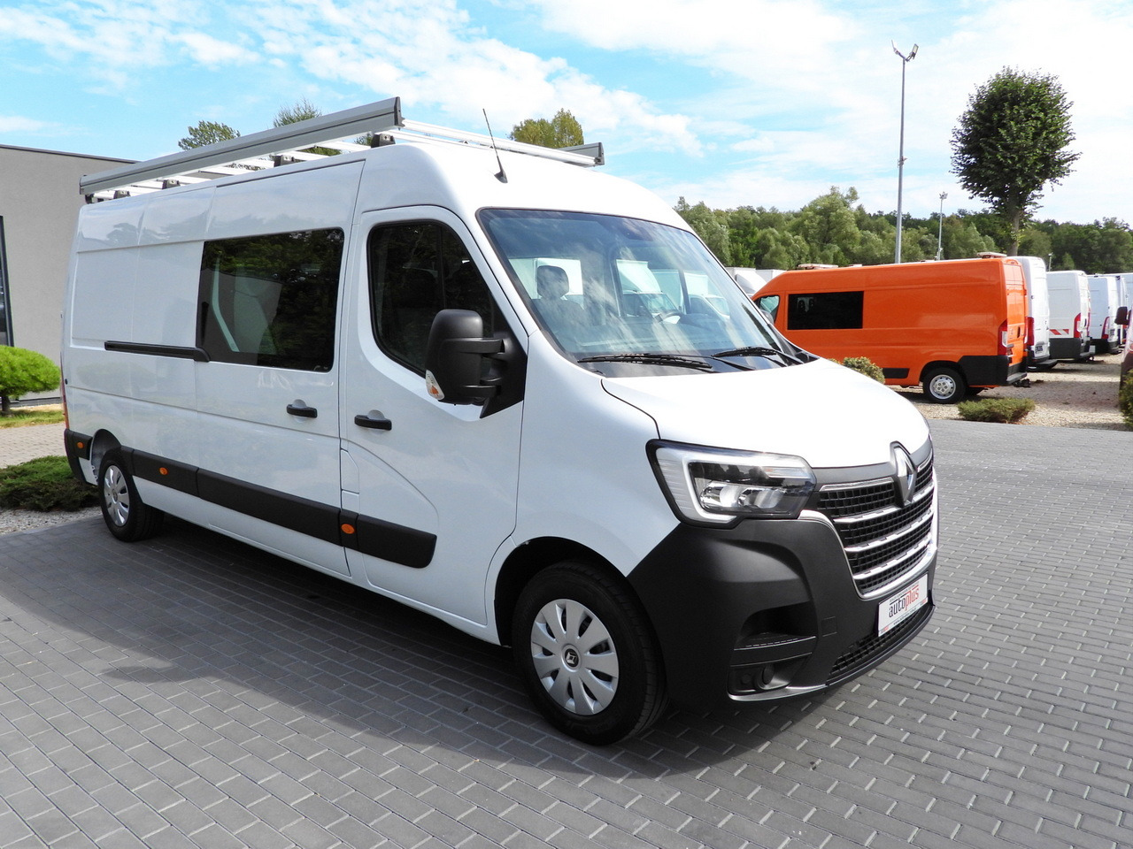 RENAULT MASTER BOX DELIVERY VAN 7 SEATS CRUISE CONTROL NAVIGATION LED LIGHTS AIR CONDITIONING 135HP - Kaubik: pilt 4 RENAULT MASTER BOX DELIVERY VAN 7 SEATS CRUISE CONTROL NAVIGATION LED LIGHTS AIR CONDITIONING 135HP - Kaubik: pilt 4