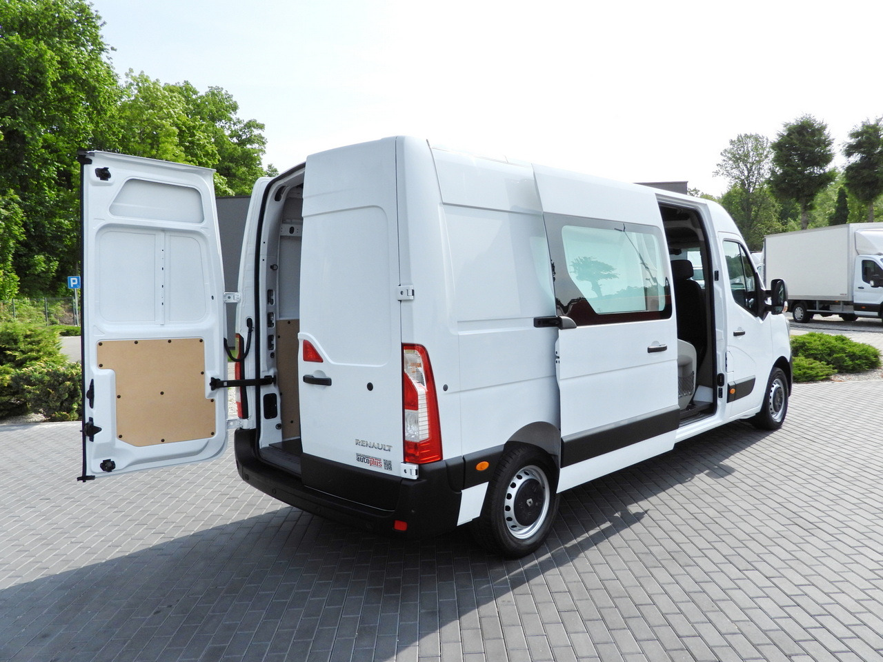 RENAULT MASTER BOX DELIVERY VAN 7 SEATS CRUISE CONTROL NAVIGATION LED LIGHTS AIR CONDITIONING 140HP - Kaubik: pilt 3 RENAULT MASTER BOX DELIVERY VAN 7 SEATS CRUISE CONTROL NAVIGATION LED LIGHTS AIR CONDITIONING 140HP - Kaubik: pilt 3