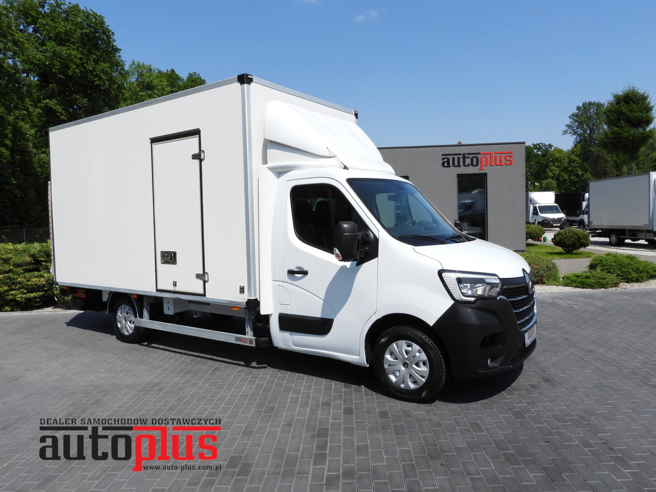 RENAULT MASTER BOX LIFT 8 PALLETS CRUISE CONTROL LED LIGHTS AIR CONDITIONING 165HP - Tarbesõiduk furgoon: pilt 1 RENAULT MASTER BOX LIFT 8 PALLETS CRUISE CONTROL LED LIGHTS AIR CONDITIONING 165HP - Tarbesõiduk furgoon: pilt 1