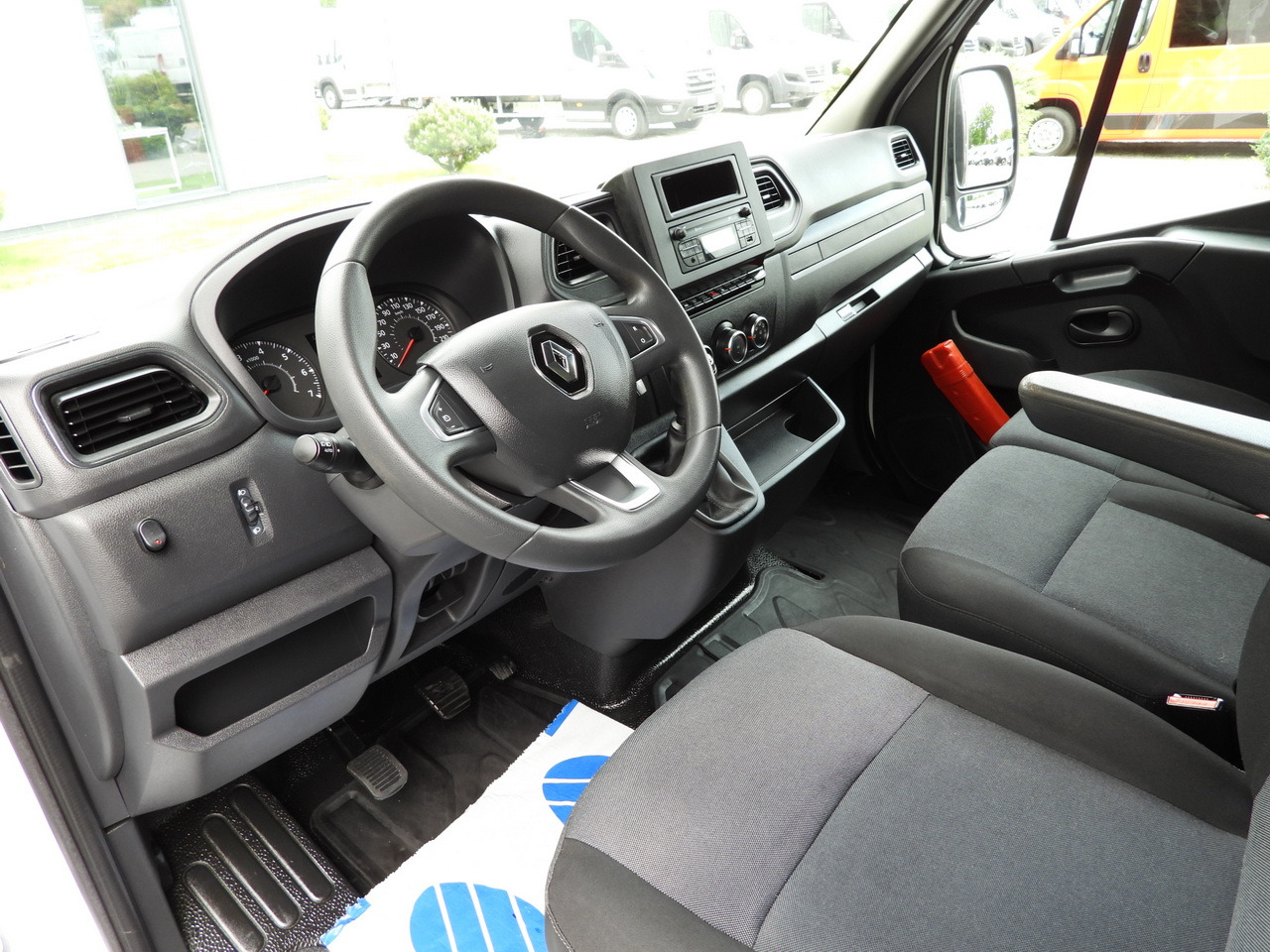 RENAULT MASTER TARPAULIN 10 PALLETS CRUISE CONTROL LED LIGHTS AIR CONDITIONING 165HP - Tent tarbesõiduk: pilt 2 RENAULT MASTER TARPAULIN 10 PALLETS CRUISE CONTROL LED LIGHTS AIR CONDITIONING 165HP - Tent tarbesõiduk: pilt 2