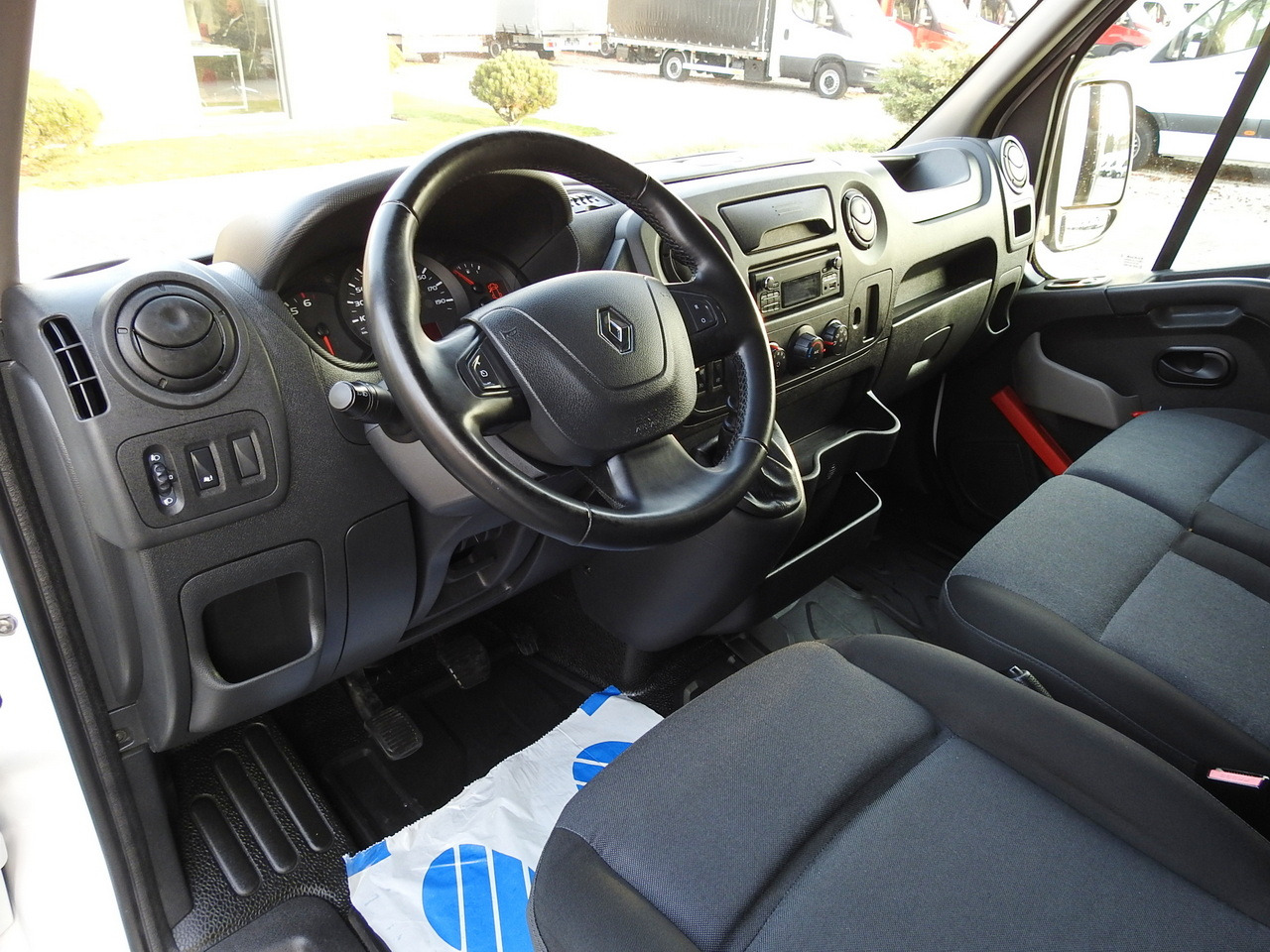RENAULT MASTER TARPAULIN 10 PALLETS WEBASTO CRUISE CONTROL AIR CONDITIONING PNEUMATICS 170HP - Tent tarbesõiduk: pilt 2 RENAULT MASTER TARPAULIN 10 PALLETS WEBASTO CRUISE CONTROL AIR CONDITIONING PNEUMATICS 170HP - Tent tarbesõiduk: pilt 2