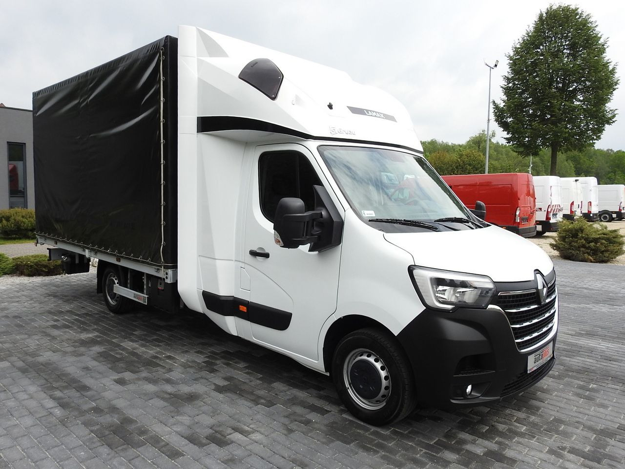 RENAULT MASTER TARPAULIN 10 PALLETS WEBASTO CRUISE CONTROL LED LIGHTS AIR CONDITIONING 165HP - Tent tarbesõiduk: pilt 4 RENAULT MASTER TARPAULIN 10 PALLETS WEBASTO CRUISE CONTROL LED LIGHTS AIR CONDITIONING 165HP - Tent tarbesõiduk: pilt 4