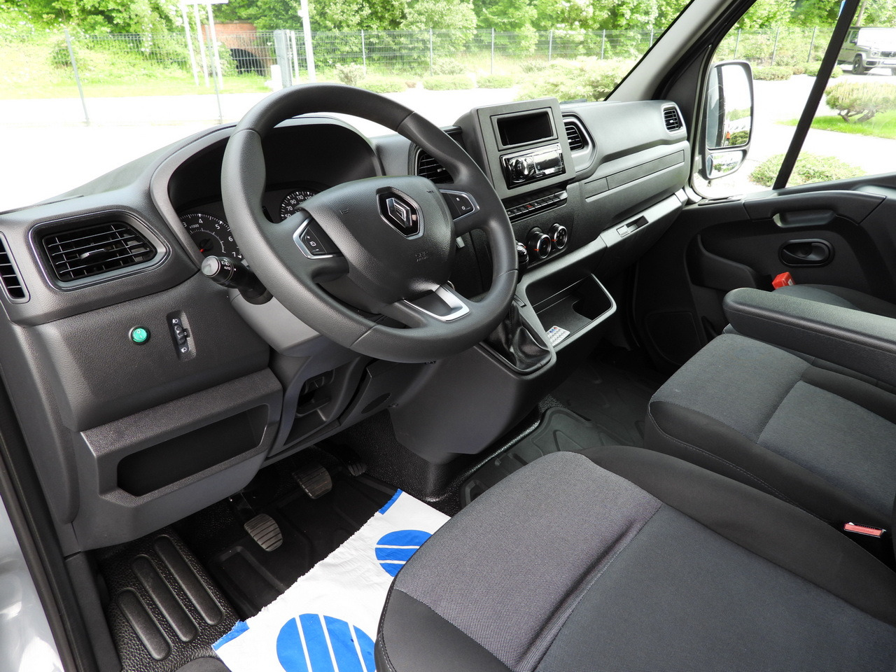 RENAULT MASTER TARPAULIN 10 PALLETS WEBASTO CRUISE CONTROL LED LIGHTS PNEUMATICS AIR CONDITIONING 165HP - Tent tarbesõiduk: pilt 2 RENAULT MASTER TARPAULIN 10 PALLETS WEBASTO CRUISE CONTROL LED LIGHTS PNEUMATICS AIR CONDITIONING 165HP - Tent tarbesõiduk: pilt 2