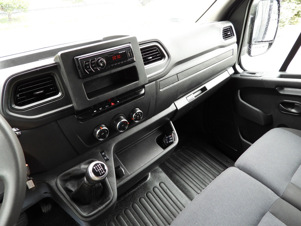 RENAULT MASTER  TARPAULIN 10 PALLETS WEBASTO CRUISE CONTROL LED LIGHTS PNEUMATICS AIR CONDITIONING  165HP liising RENAULT MASTER  TARPAULIN 10 PALLETS WEBASTO CRUISE CONTROL LED LIGHTS PNEUMATICS AIR CONDITIONING  165HP: pilt 31