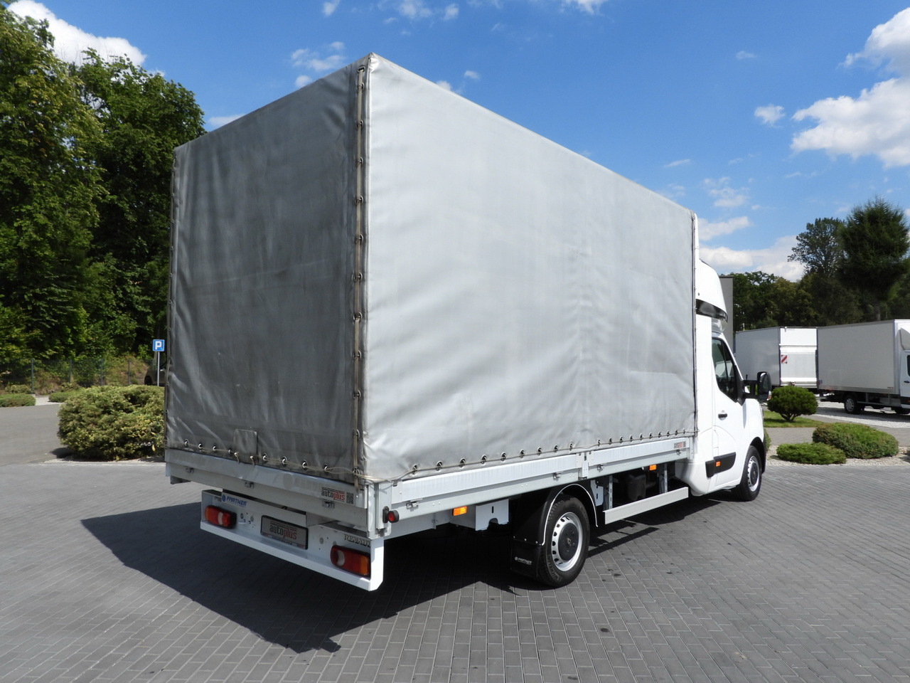 RENAULT MASTER TARPAULIN 8 PALLETS WEBASTO CRUISE CONTROL LED LIGHTS PNEUMATICS AIR CONDITIONING 165HP - Tent tarbesõiduk: pilt 3 RENAULT MASTER TARPAULIN 8 PALLETS WEBASTO CRUISE CONTROL LED LIGHTS PNEUMATICS AIR CONDITIONING 165HP - Tent tarbesõiduk: pilt 3