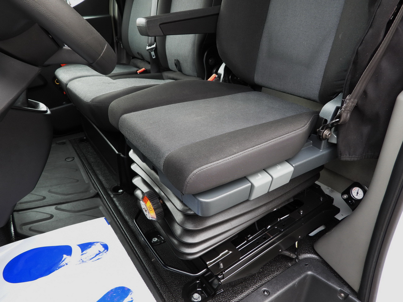 RENAULT MASTER TARPAULIN LIFT 9 PALLETS WEBASTO CRUISE CONTROL LED LIGHTS PNEUMATICS AIR CONDITIONING  165HP liising RENAULT MASTER TARPAULIN LIFT 9 PALLETS WEBASTO CRUISE CONTROL LED LIGHTS PNEUMATICS AIR CONDITIONING  165HP: pilt 33