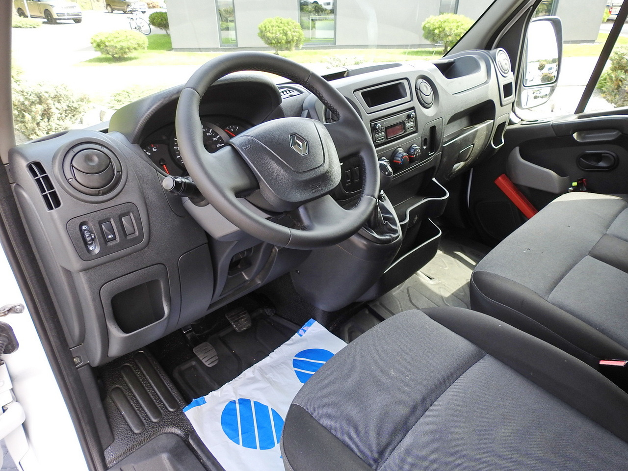 RENAULT MASTER TIPPER 130HP - Tarbesõiduk kallur: pilt 2 RENAULT MASTER TIPPER 130HP - Tarbesõiduk kallur: pilt 2