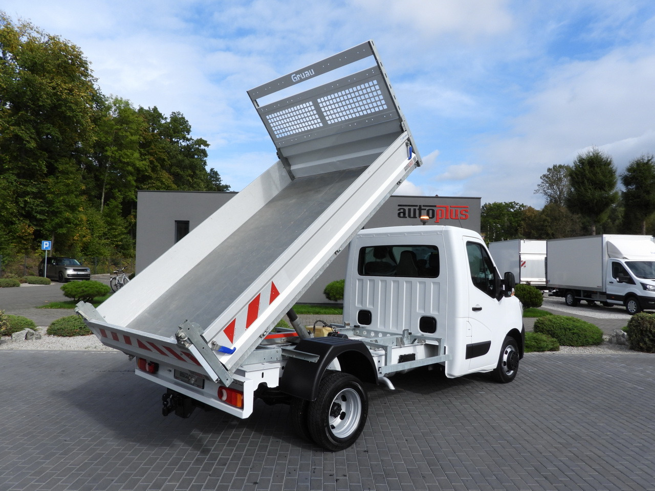 RENAULT MASTER TIPPER CRUISE CONTROL LED LIGHTS TWIN WHEELS AIR CONDITIONING 130HP - Tarbesõiduk kallur: pilt 4 RENAULT MASTER TIPPER CRUISE CONTROL LED LIGHTS TWIN WHEELS AIR CONDITIONING 130HP - Tarbesõiduk kallur: pilt 4