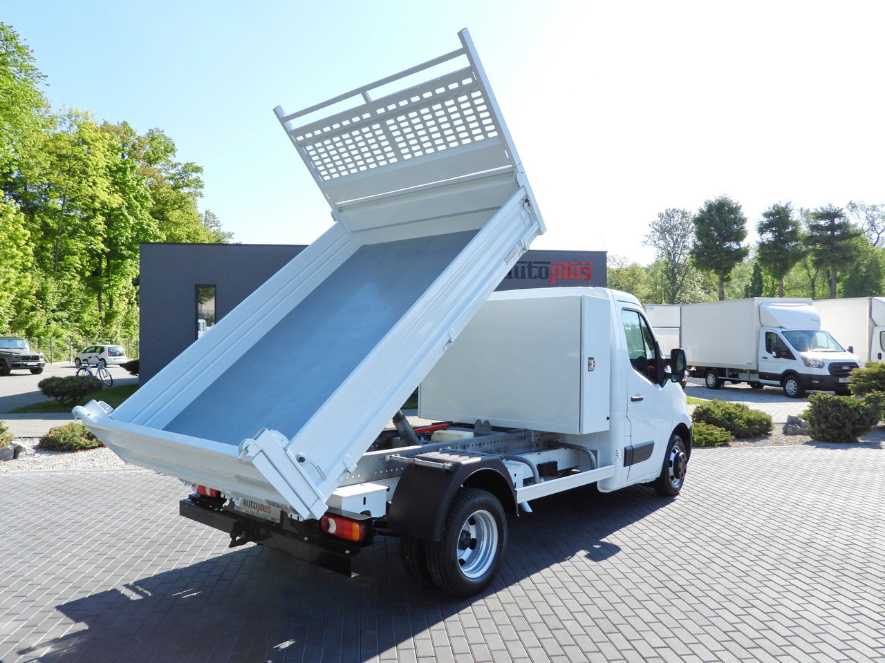 RENAULT MASTER TIPPER CRUISE CONTROL TWIN WHEELS AIR CONDITIONING 145HP - Tarbesõiduk kallur: pilt 3 RENAULT MASTER TIPPER CRUISE CONTROL TWIN WHEELS AIR CONDITIONING 145HP - Tarbesõiduk kallur: pilt 3