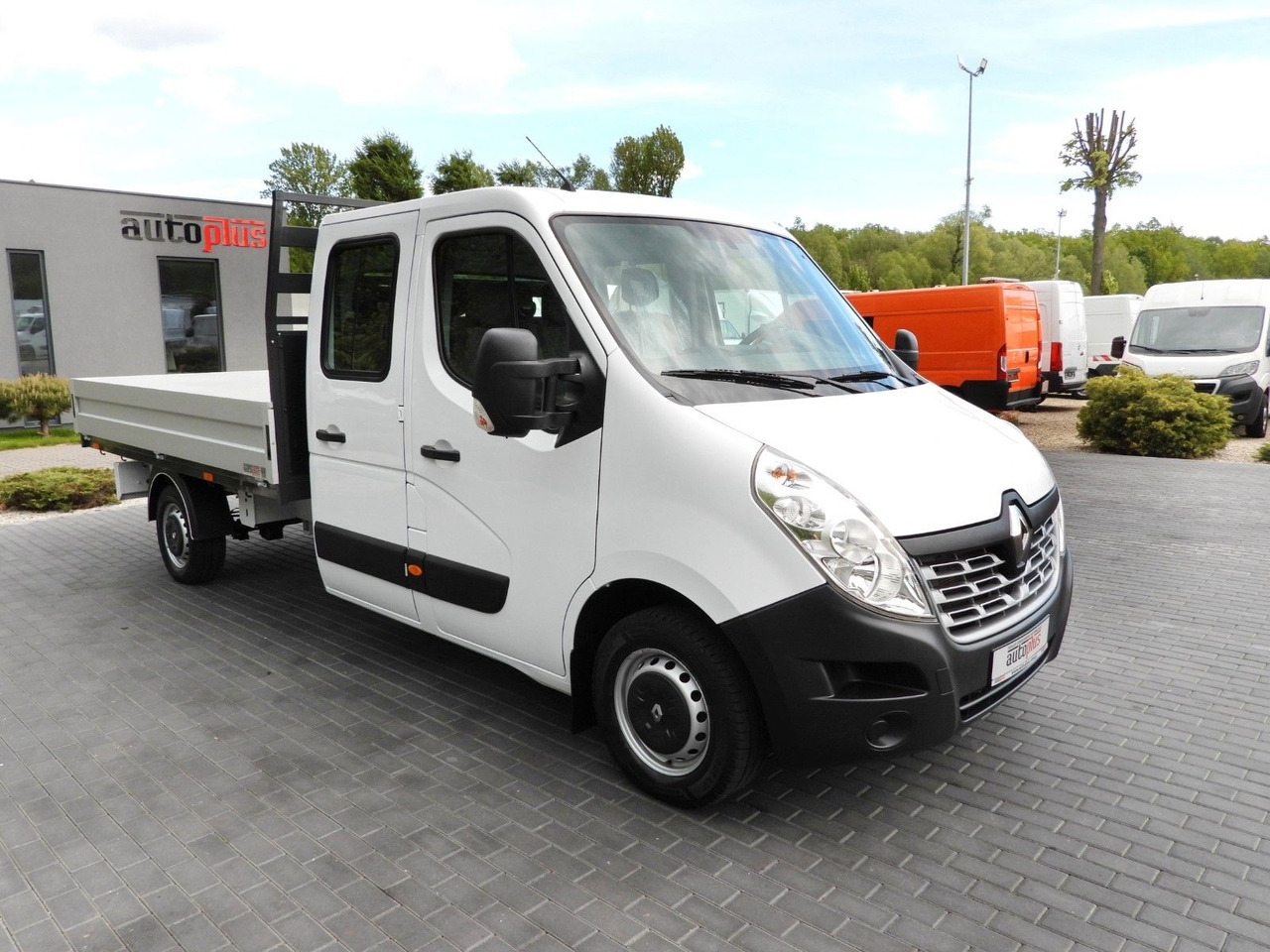 Renault MASTER PRITSCHE DOPPELKABINE DOKA 7 SITZE - Madelauto, Meeskonnaauto: pilt 4 Renault MASTER PRITSCHE DOPPELKABINE DOKA 7 SITZE - Madelauto, Meeskonnaauto: pilt 4