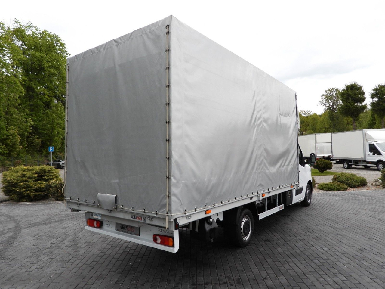 Renault MASTER PRITSCHE PLANE 10 PALETTEN WEBASTO A/C - Tent tarbesõiduk: pilt 3 Renault MASTER PRITSCHE PLANE 10 PALETTEN WEBASTO A/C - Tent tarbesõiduk: pilt 3