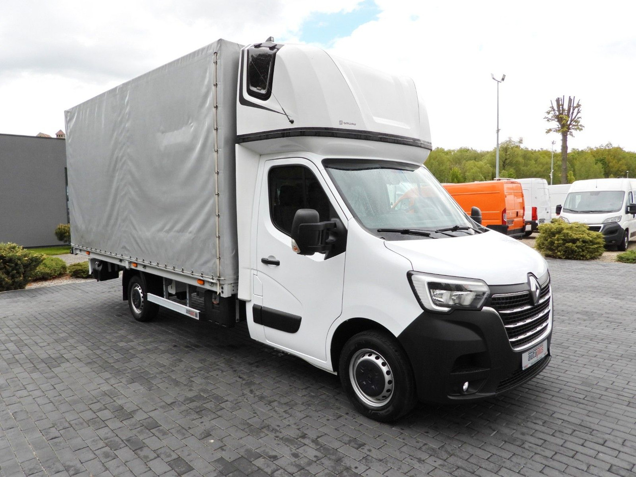 Renault MASTER PRITSCHE PLANE 10 PALETTEN WEBASTO A/C - Tent tarbesõiduk: pilt 4 Renault MASTER PRITSCHE PLANE 10 PALETTEN WEBASTO A/C - Tent tarbesõiduk: pilt 4