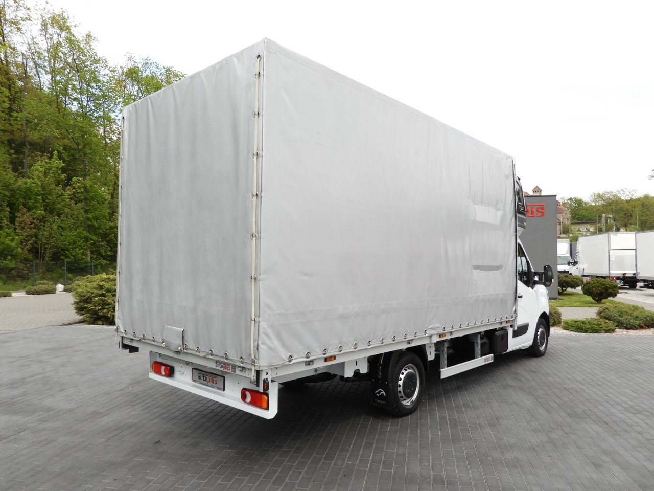 Renault MASTER PRITSCHE PLANE 10 PALETTEN WEBASTO A/C - Tent tarbesõiduk: pilt 3 Renault MASTER PRITSCHE PLANE 10 PALETTEN WEBASTO A/C - Tent tarbesõiduk: pilt 3