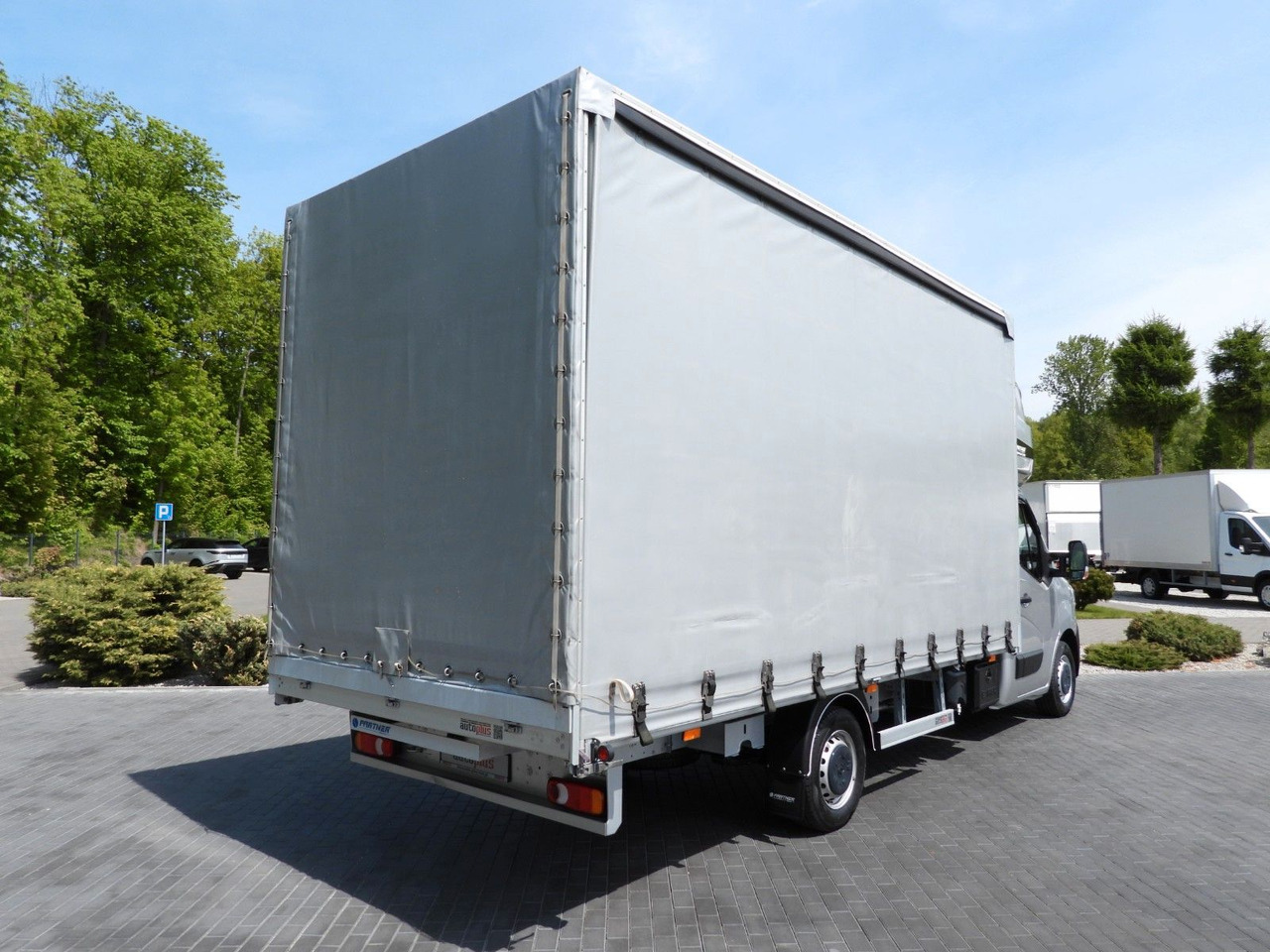 Renault MASTER PRITSCHE PLANE 10 PALETTEN WEBASTO A/C - Tent tarbesõiduk: pilt 3 Renault MASTER PRITSCHE PLANE 10 PALETTEN WEBASTO A/C - Tent tarbesõiduk: pilt 3