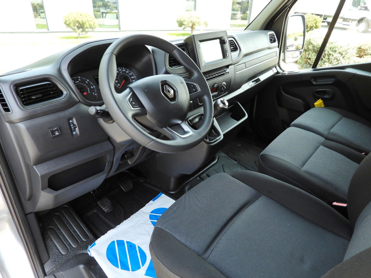 Renault MASTER PRITSCHE PLANE 10 PALETTEN WEBASTO A/C - Tent tarbesõiduk: pilt 2 Renault MASTER PRITSCHE PLANE 10 PALETTEN WEBASTO A/C - Tent tarbesõiduk: pilt 2