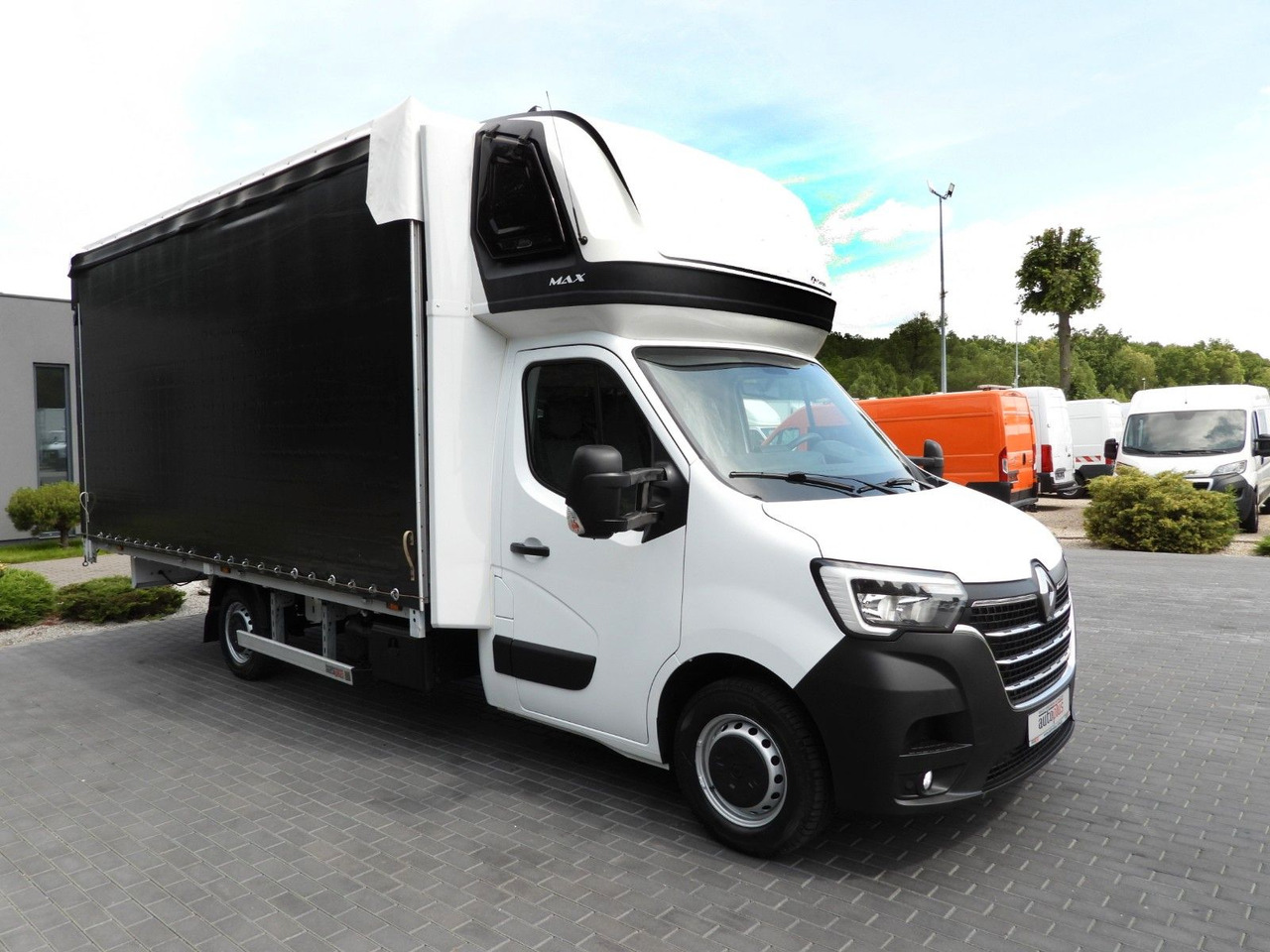 Renault MASTER PRITSCHE PLANE 12 PALETTEN WEBASTO A/C - Tent tarbesõiduk: pilt 4 Renault MASTER PRITSCHE PLANE 12 PALETTEN WEBASTO A/C - Tent tarbesõiduk: pilt 4
