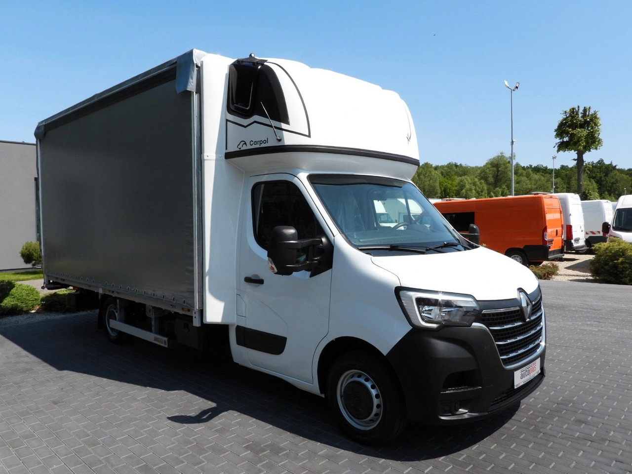 Renault MASTER PRITSCHE PLANE AUFZUG 10 PALETTEN WEBAST - Tent tarbesõiduk: pilt 4 Renault MASTER PRITSCHE PLANE AUFZUG 10 PALETTEN WEBAST - Tent tarbesõiduk: pilt 4