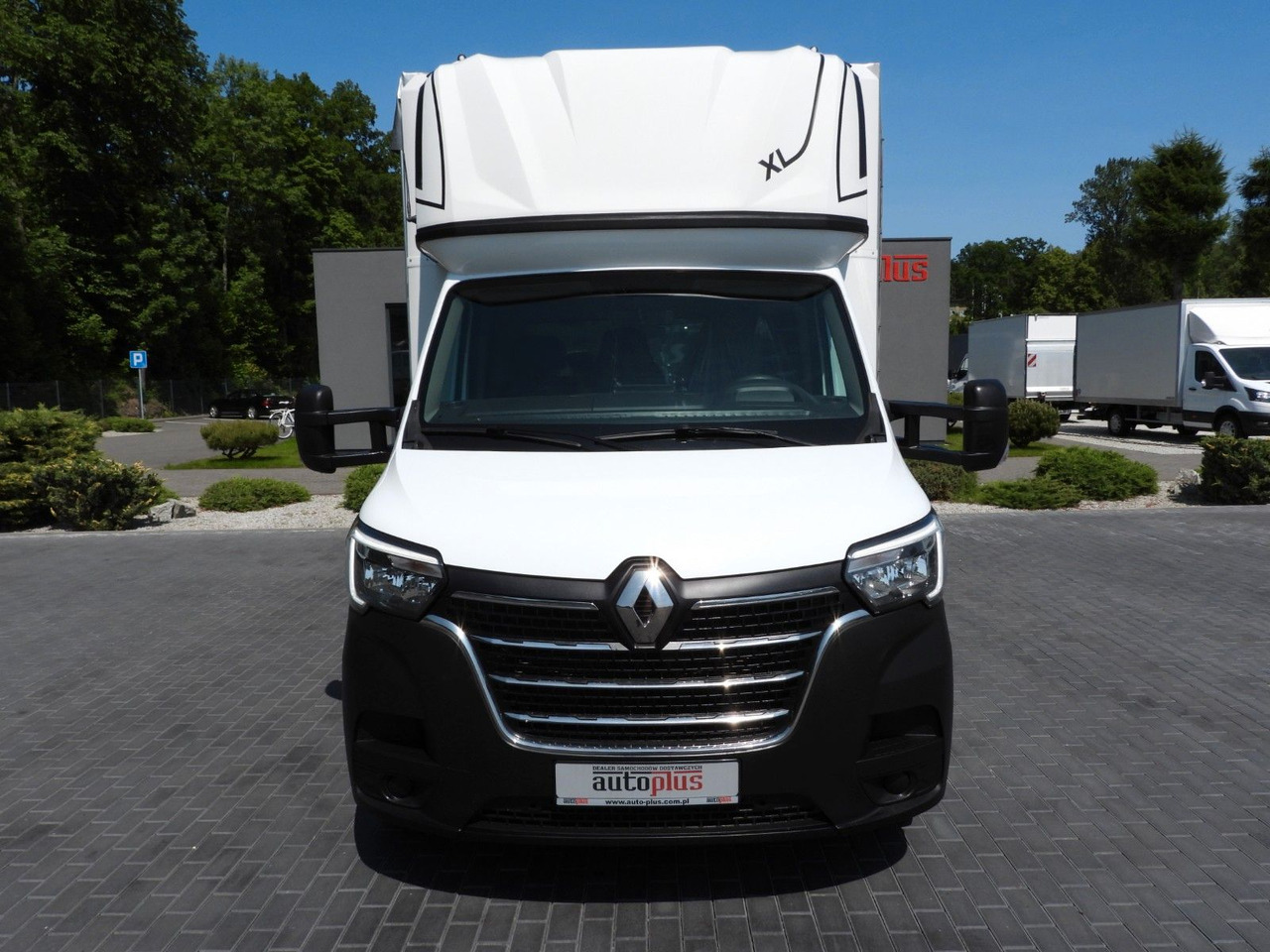 Renault MASTER PRITSCHE PLANE AUFZUG 10 PALETTEN WEBAST - Tent tarbesõiduk: pilt 5 Renault MASTER PRITSCHE PLANE AUFZUG 10 PALETTEN WEBAST - Tent tarbesõiduk: pilt 5