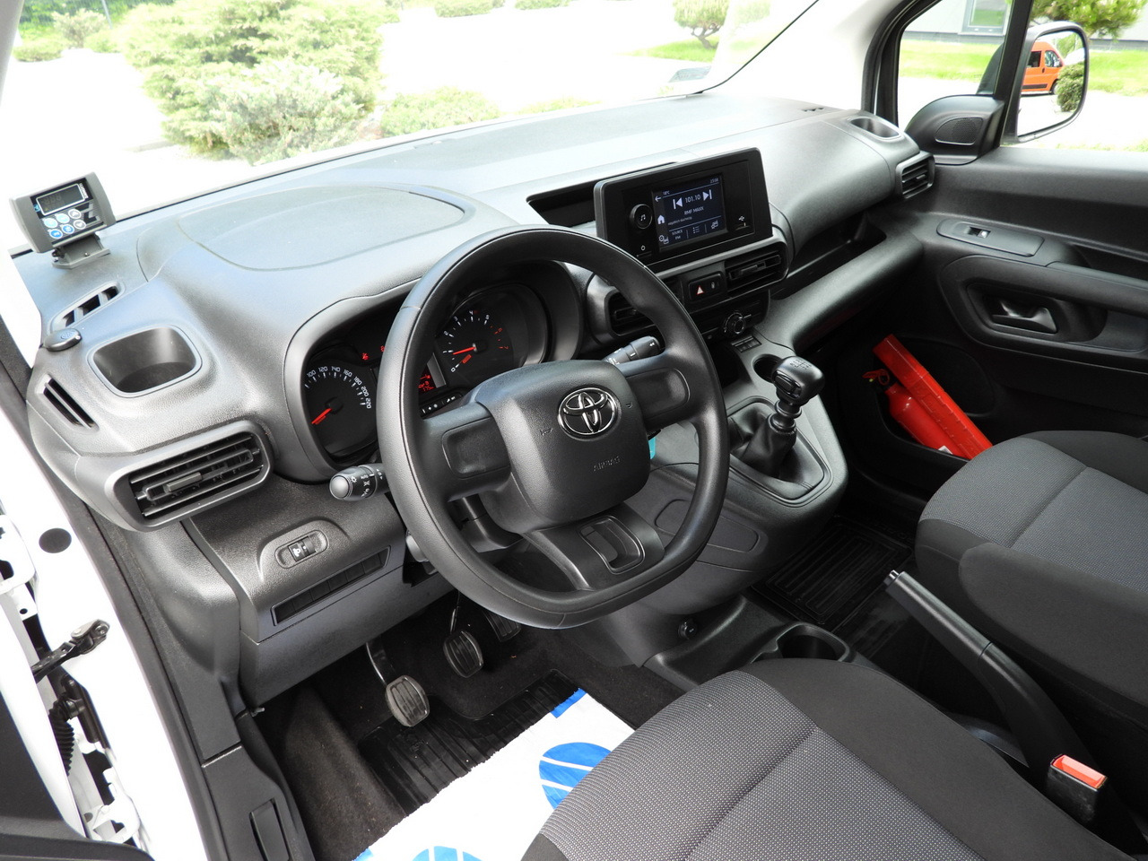 TOYOTA PROACE CITY REFRIGERATOR VAN -15*C POWER SUPPLY 230V CRUISE CONTROL AIR CONDITIONING 100HP - Tarbesõiduk külmik: pilt 2 TOYOTA PROACE CITY REFRIGERATOR VAN -15*C POWER SUPPLY 230V CRUISE CONTROL AIR CONDITIONING 100HP - Tarbesõiduk külmik: pilt 2