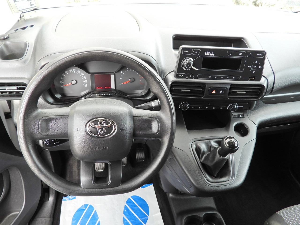 TOYOTA PROACE CITY  REFRIGERATOR VAN -15*C POWER SUPPLY 230V CRUISE CONTROL AIR CONDITIONING  100HP liising TOYOTA PROACE CITY  REFRIGERATOR VAN -15*C POWER SUPPLY 230V CRUISE CONTROL AIR CONDITIONING  100HP: pilt 31