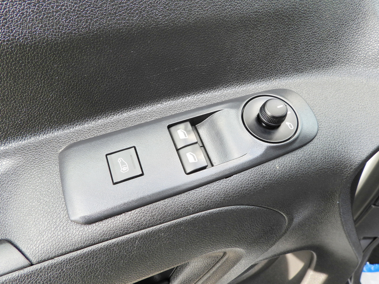 TOYOTA PROACE CITY  REFRIGERATOR VAN -15*C POWER SUPPLY 230V CRUISE CONTROL AIR CONDITIONING  100HP liising TOYOTA PROACE CITY  REFRIGERATOR VAN -15*C POWER SUPPLY 230V CRUISE CONTROL AIR CONDITIONING  100HP: pilt 29