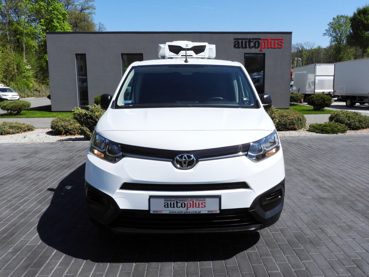 TOYOTA PROACE CITY  REFRIGERATOR VAN -15*C POWER SUPPLY 230V CRUISE CONTROL AIR CONDITIONING  100HP - Tarbesõiduk külmik: pilt 5 TOYOTA PROACE CITY  REFRIGERATOR VAN -15*C POWER SUPPLY 230V CRUISE CONTROL AIR CONDITIONING  100HP - Tarbesõiduk külmik: pilt 5