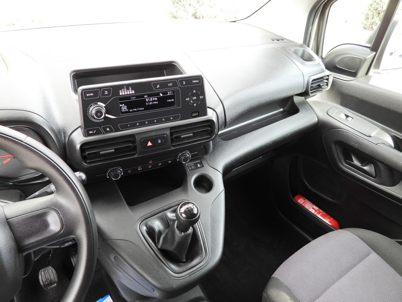 TOYOTA PROACE CITY  REFRIGERATOR VAN -15*C POWER SUPPLY 230V CRUISE CONTROL AIR CONDITIONING  100HP liising TOYOTA PROACE CITY  REFRIGERATOR VAN -15*C POWER SUPPLY 230V CRUISE CONTROL AIR CONDITIONING  100HP: pilt 34