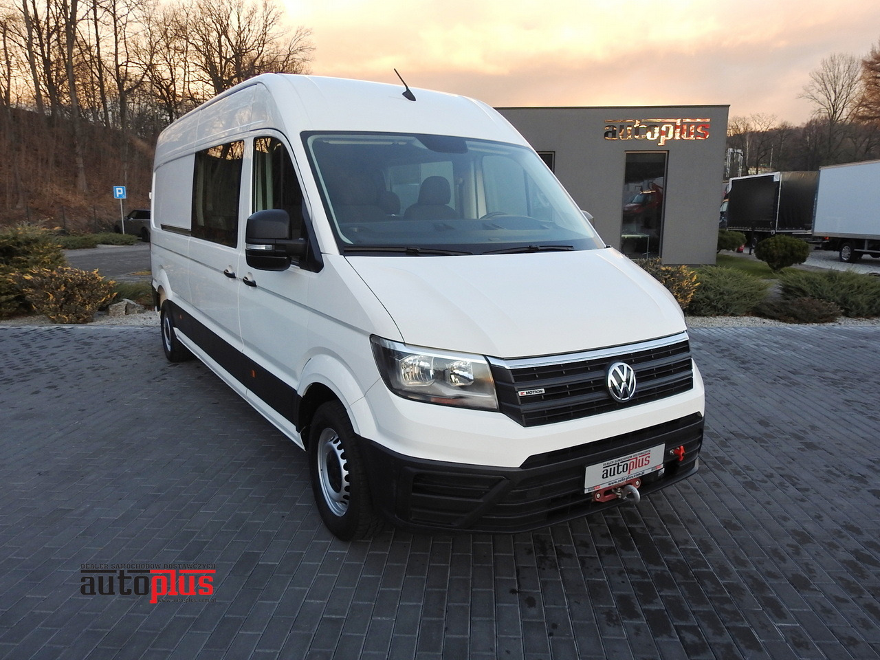 VOLKSWAGEN CRAFTER 4X4 4MOTION BOX DELIVERY VAN 7 SEATS AIR CONDITIONING 140HP - Kaubik: pilt 1 VOLKSWAGEN CRAFTER 4X4 4MOTION BOX DELIVERY VAN 7 SEATS AIR CONDITIONING 140HP - Kaubik: pilt 1