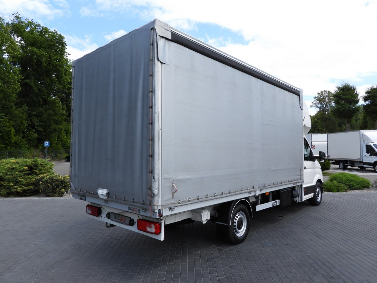 VOLKSWAGEN CRAFTER TARPAULIN 10 PALLETS WEBASTO CRUISE CONTROL AIR CONDITIONING 180HP - Tent tarbesõiduk: pilt 3 VOLKSWAGEN CRAFTER TARPAULIN 10 PALLETS WEBASTO CRUISE CONTROL AIR CONDITIONING 180HP - Tent tarbesõiduk: pilt 3