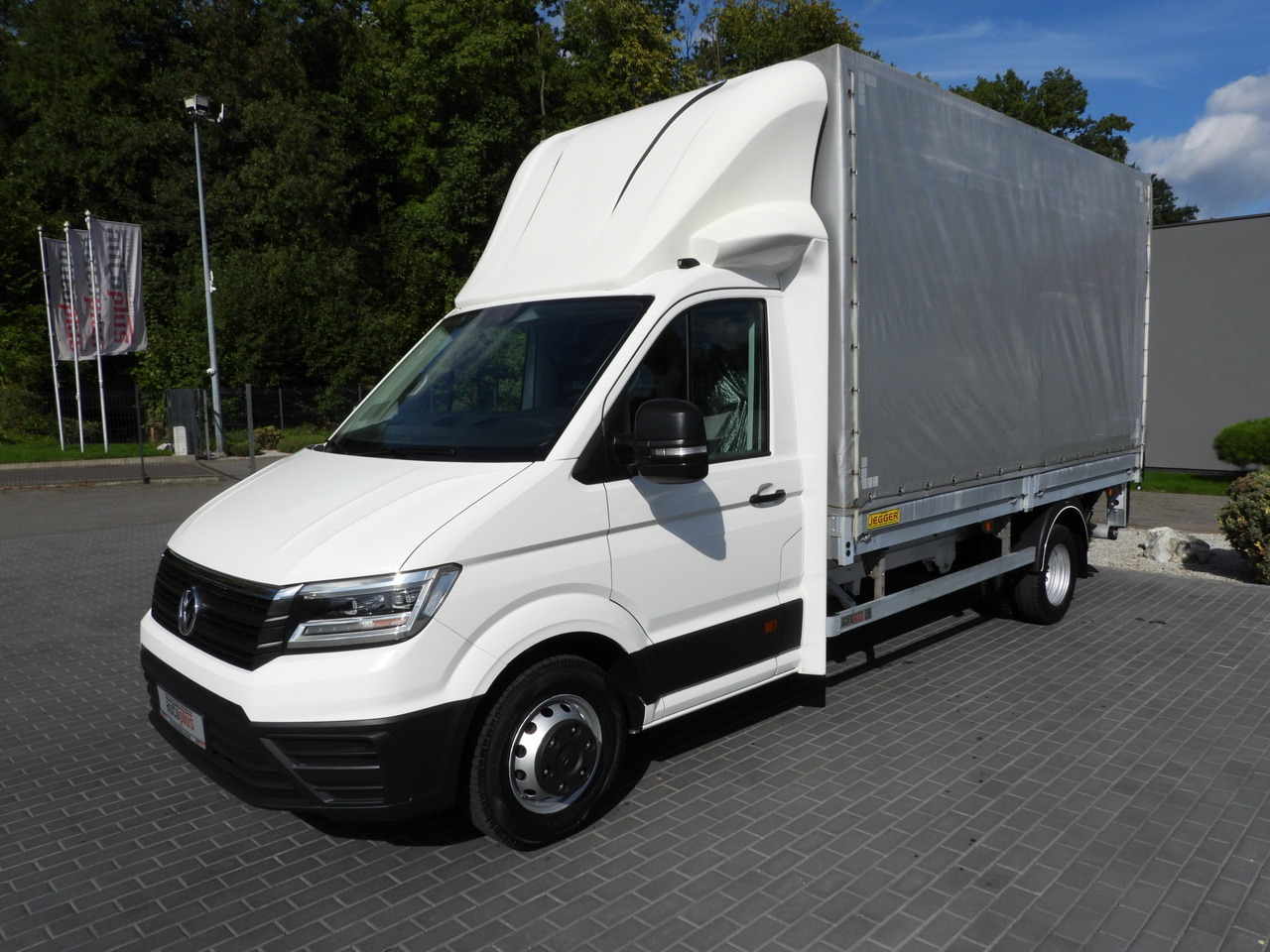 Tent tarbesõiduk VOLKSWAGEN CRAFTER TARPAULIN LIFT 8 PALLETS CRUISE CONTROL LED LIGHTS TWIN WHEELS AIR CONDITIONING 180HP: pilt 6 Tent tarbesõiduk VOLKSWAGEN CRAFTER TARPAULIN LIFT 8 PALLETS CRUISE CONTROL LED LIGHTS TWIN WHEELS AIR CONDITIONING 180HP: pilt 6