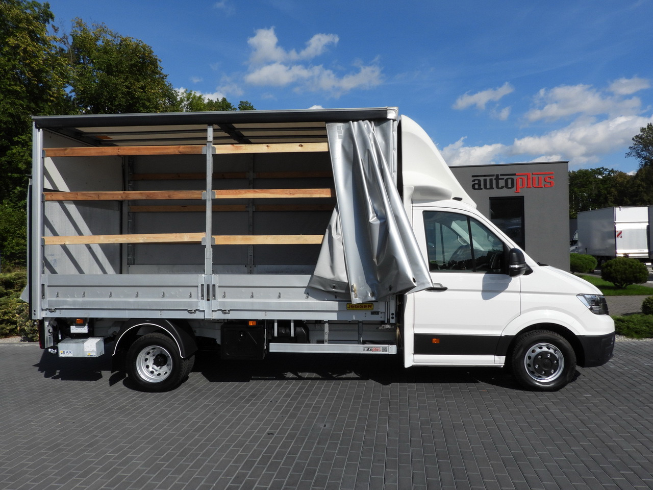 Tent tarbesõiduk VOLKSWAGEN CRAFTER TARPAULIN LIFT 8 PALLETS CRUISE CONTROL LED LIGHTS TWIN WHEELS AIR CONDITIONING 180HP: pilt 8 Tent tarbesõiduk VOLKSWAGEN CRAFTER TARPAULIN LIFT 8 PALLETS CRUISE CONTROL LED LIGHTS TWIN WHEELS AIR CONDITIONING 180HP: pilt 8