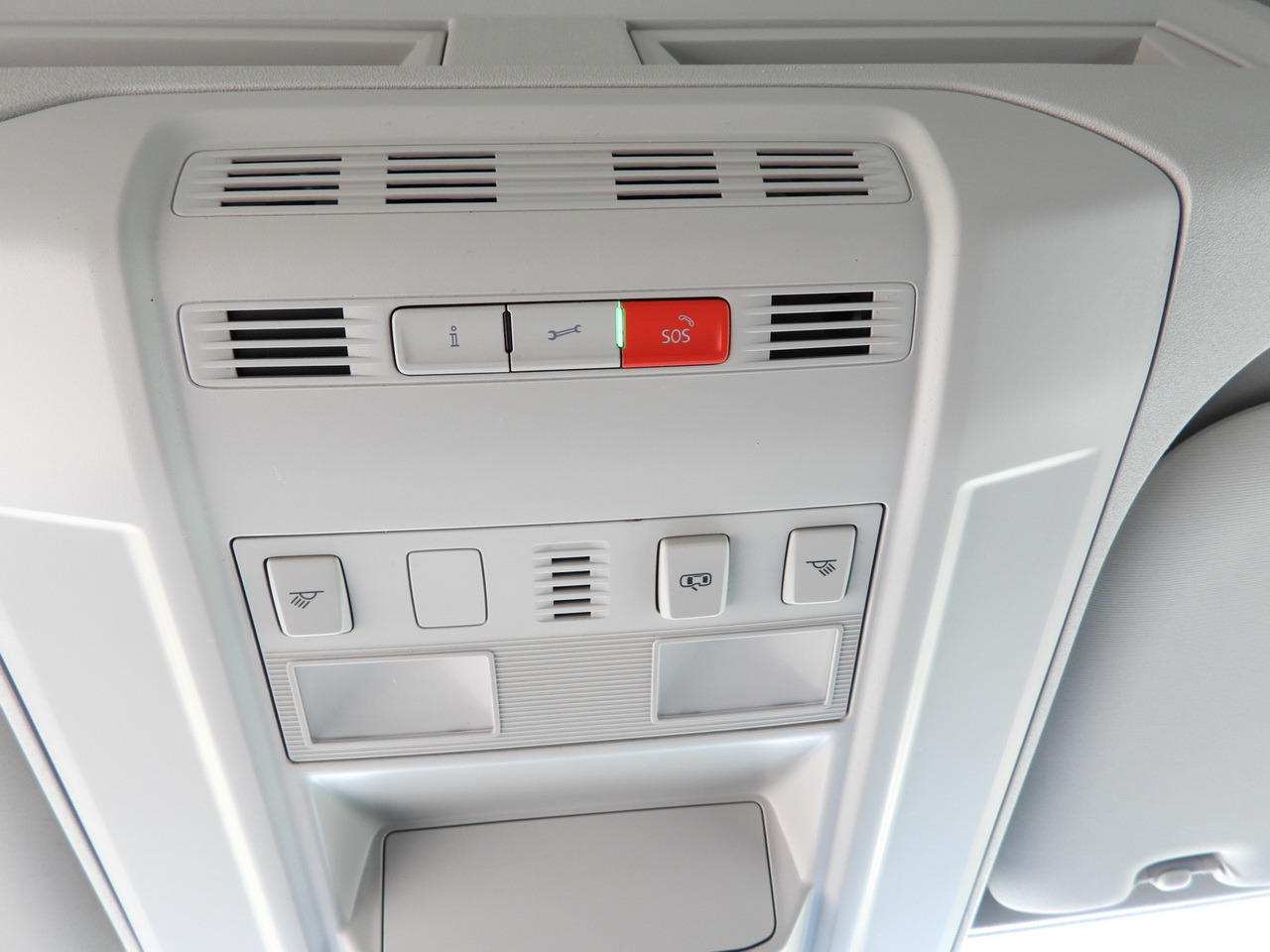 Tent tarbesõiduk VOLKSWAGEN CRAFTER TARPAULIN LIFT 8 PALLETS CRUISE CONTROL LED LIGHTS TWIN WHEELS AIR CONDITIONING 180HP: pilt 45 Tent tarbesõiduk VOLKSWAGEN CRAFTER TARPAULIN LIFT 8 PALLETS CRUISE CONTROL LED LIGHTS TWIN WHEELS AIR CONDITIONING 180HP: pilt 45