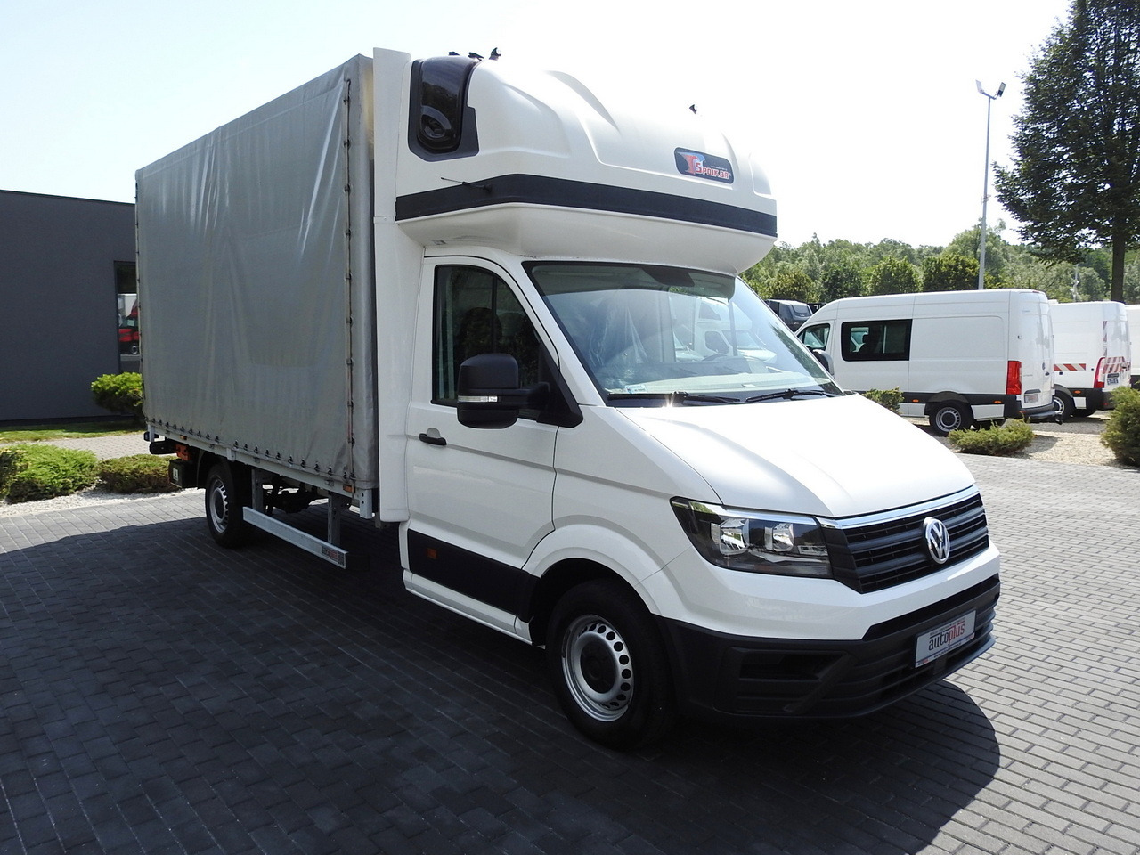 VOLKSWAGEN CRAFTER TARPAULIN LIFT 8 PALLETS WEBASTO CRUISE CONTROL 180HP - Tent tarbesõiduk: pilt 4 VOLKSWAGEN CRAFTER TARPAULIN LIFT 8 PALLETS WEBASTO CRUISE CONTROL 180HP - Tent tarbesõiduk: pilt 4