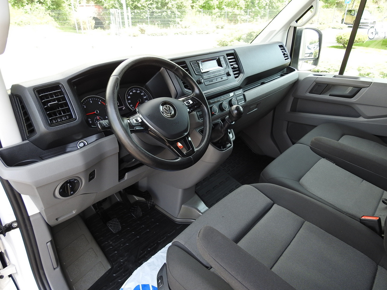 VOLKSWAGEN CRAFTER TARPAULIN LIFT 8 PALLETS WEBASTO CRUISE CONTROL 180HP - Tent tarbesõiduk: pilt 2 VOLKSWAGEN CRAFTER TARPAULIN LIFT 8 PALLETS WEBASTO CRUISE CONTROL 180HP - Tent tarbesõiduk: pilt 2