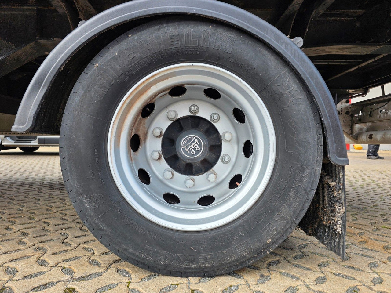 Furgoonpoolhaagis Krone SE / Rolltor TRIDEC / Zwangslenkung: pilt 28